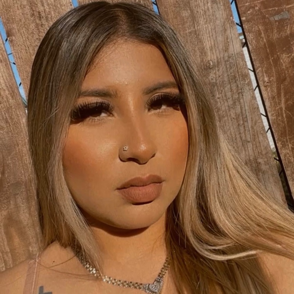 Meet your Posher, Jasmine